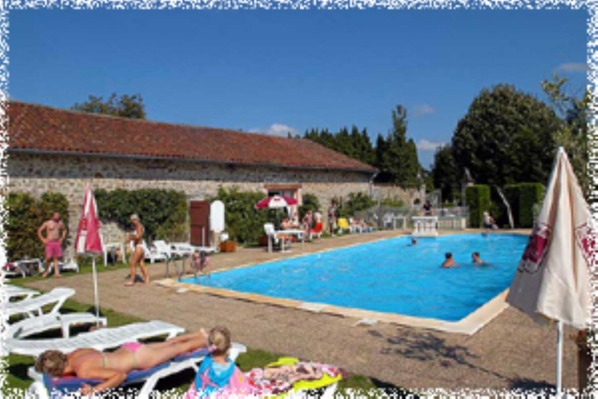 Hotellerie De Plein Air Camping Leychoisier Bonnac-la-Cote Bagian luar foto
